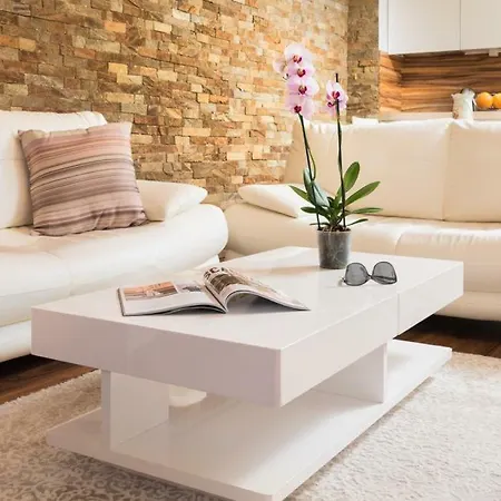 And Cozy Flat In The Center Апартаменти